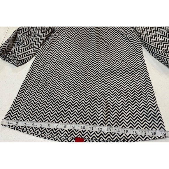 Bee Stitched Brand Chevron Blouse Black & White 100% Polyester Women Size Small - Picture 11 of 14